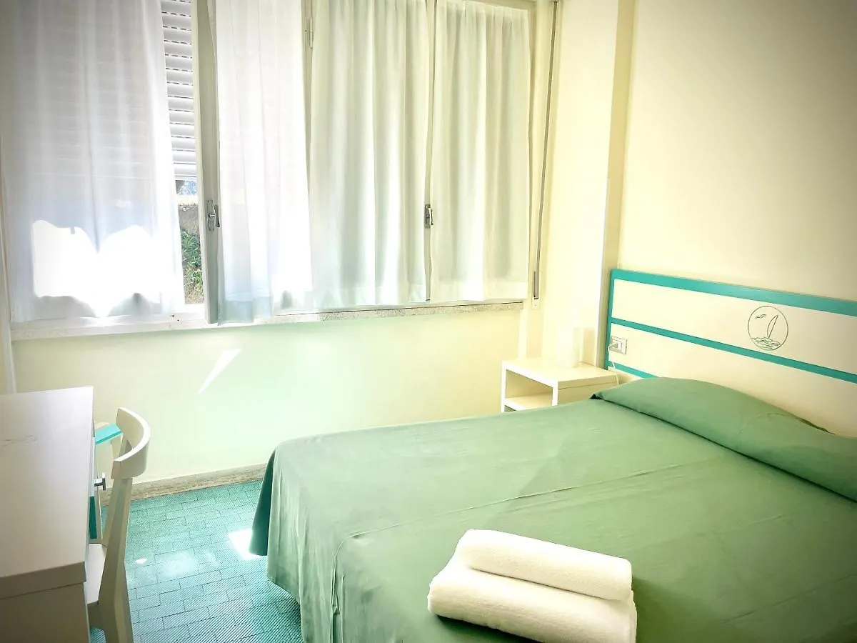**  Hotel La Scogliera Cavi di Lavagna Italië