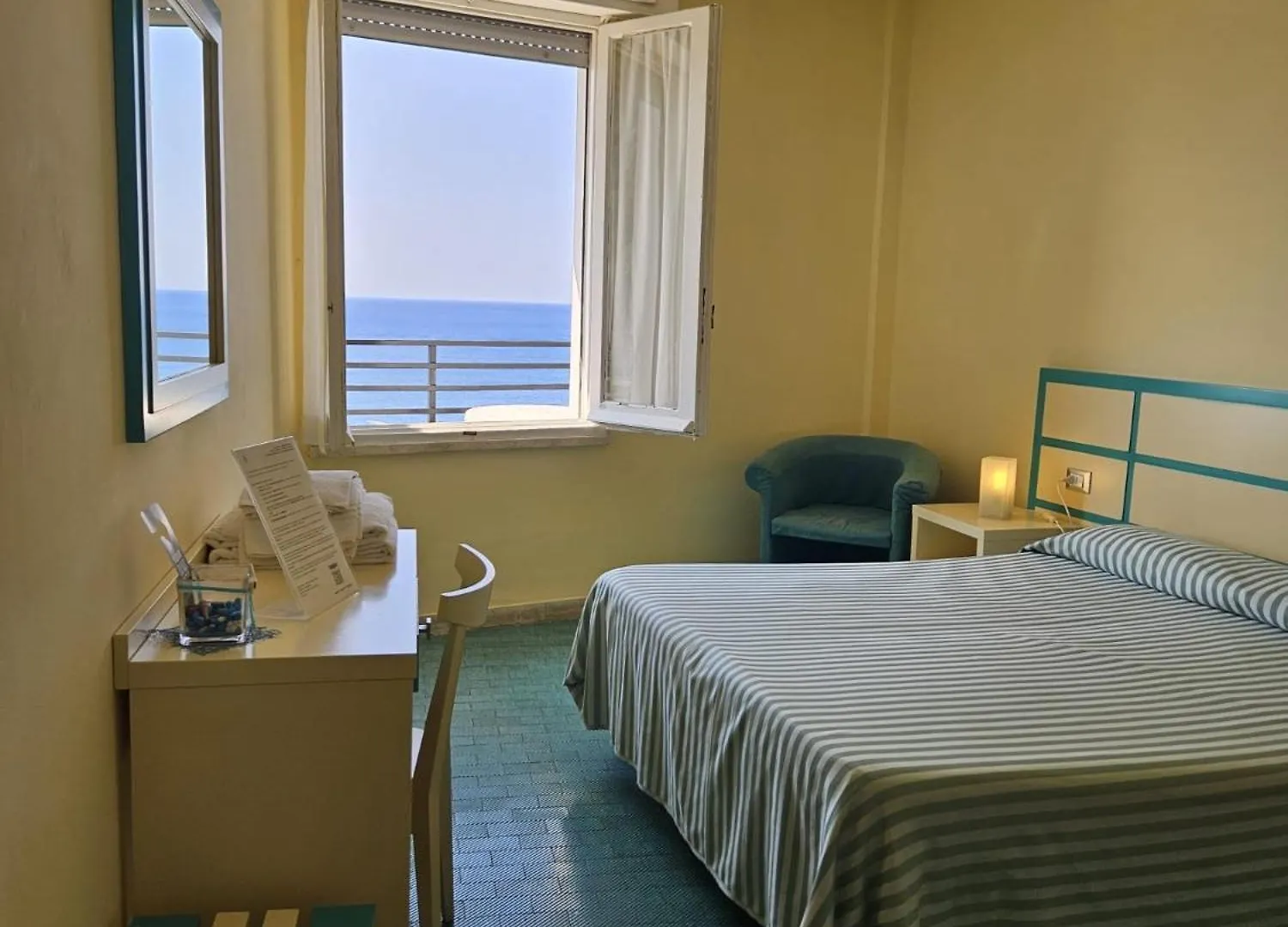 Hotel La Scogliera Cavi di Lavagna