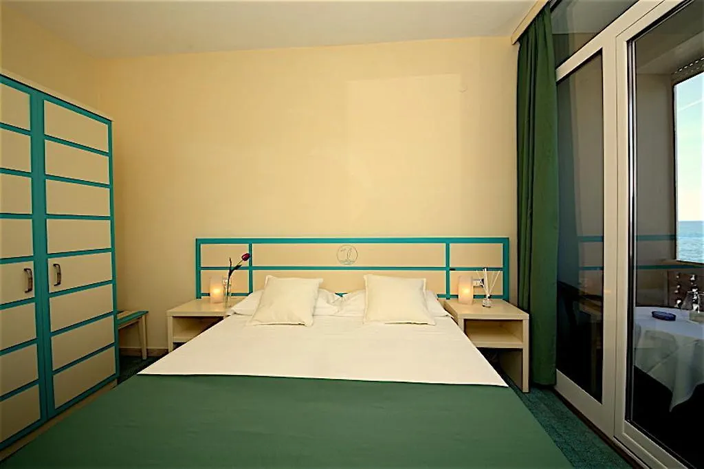 Hotel La Scogliera Cavi di Lavagna