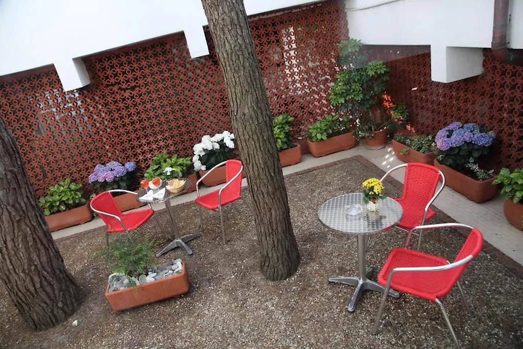 Hotel La Scogliera Cavi di Lavagna