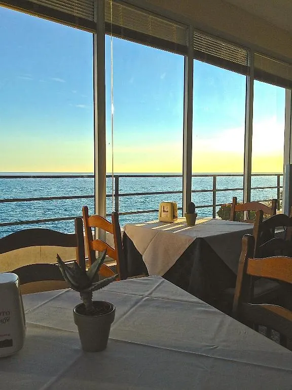 Hotel La Scogliera Cavi di Lavagna
